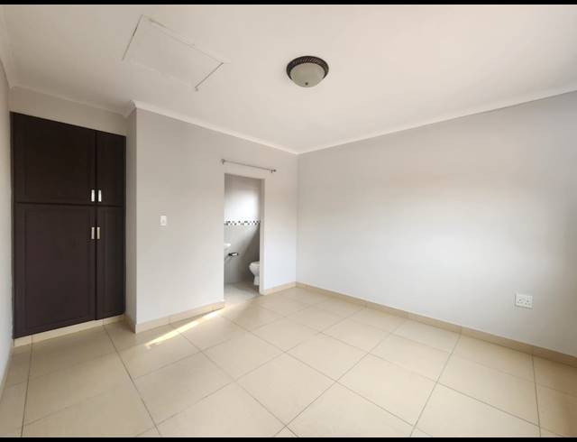 1 BEDROOM SIMPLEX TO LET IN CRESTHOLME